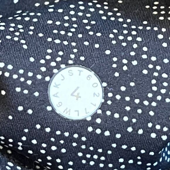 Lululemon Black White Polka Dot Wunder Under High-Rise Crop 21" Size 4 - Picture 7 of 7